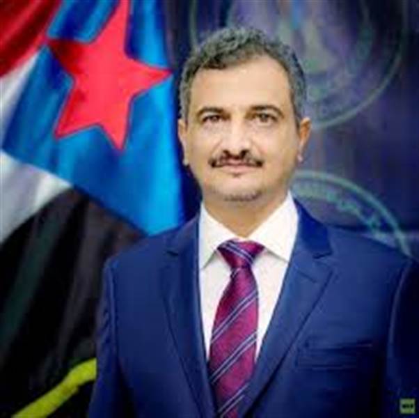 عاجل مجلس القيادة: إعفاء محافظ عدن من منصبه وإحالته للتحقيق