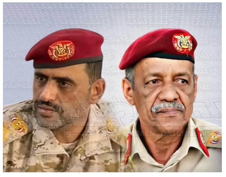 عاجل : العليمي يطيح بقيادات عسكرية وأمنية شاركت في تمرد الانتقالي واجتياح حضرموت والمهرة ويُجري تعيينات جديدة