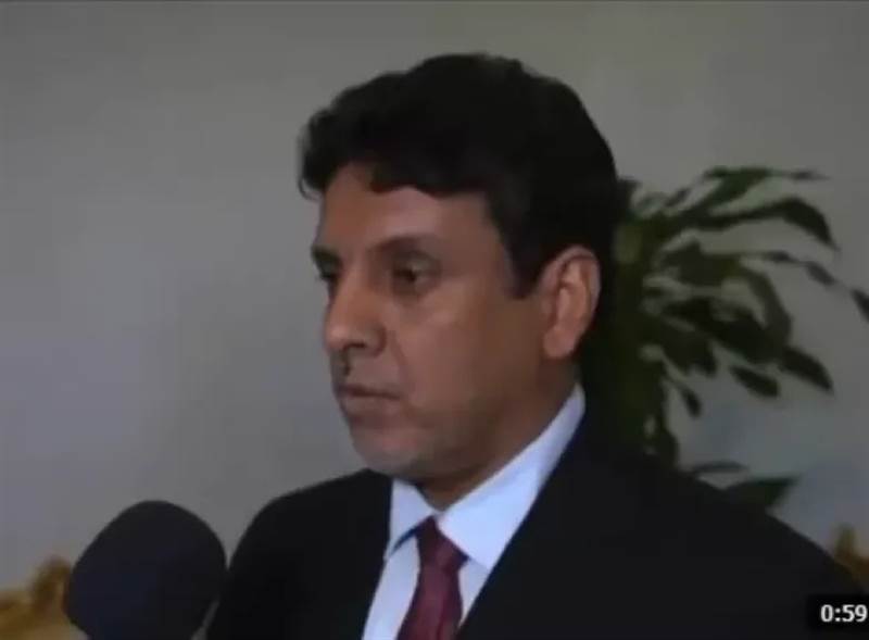 قيادات بارزة : هكذا هرب الزبيدي بحراً وقرارات فردية فجّرت أزمة حضرموت والمهرة