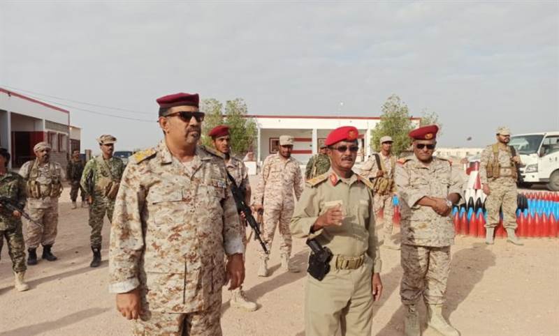 رئيس أركان المنطقة العسكرية الثانية يتفقد لواء الريان وشعبة الهندسة العسكرية بساحل حضرموت ويؤكد الجاهزية والانضباط