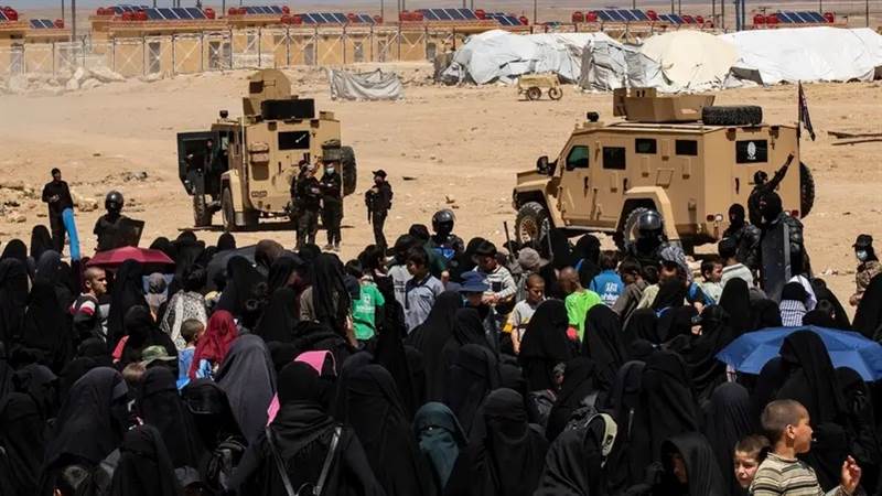 سنتكوم تطلق مهمة جديدة لنقل سجناء داعش من سوريا إلى العراق وسط ترحيب رسمي من دمشق