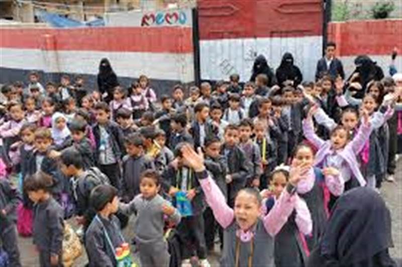 قرار صادم في صنعاء.. الحوثيون يلغون اللغة الإنجليزية من المدارس الأهلية ويثيرون مخاوف تربوية وثقافية واسعة