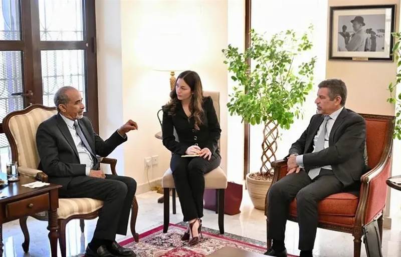 السفير الأمريكي يبحث مع الصبيحي توحيد القوات وتحسين الخدمات في اليمن