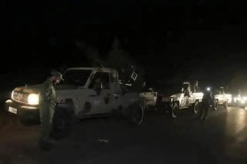 وصول قوة عسكرية من خط أبين تضم ضباطًا سعوديين يثير تساؤلات حول مهمتها