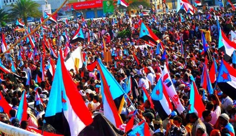 ناشط سعودي يهاجم أنصار الانتقالي: الرياض أنقذت عدن ومن يهددها بالسلاح يتنكر للجميل