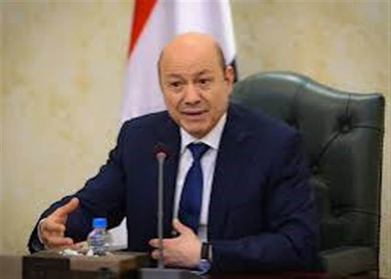 العليمي يبلغ واشنطن موقفه من هجمات الحوثيين في البحر الأحمر.. ويؤكد ضرورة ردع إيران وتأمين الملاحة الدولية