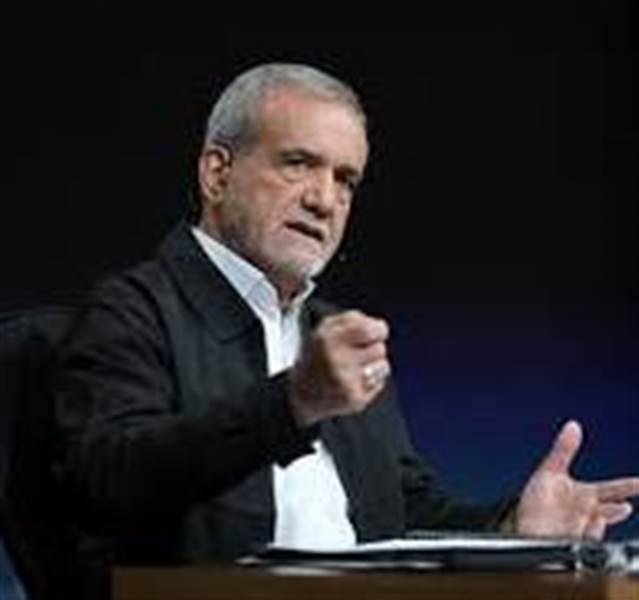 الرئيس الإيراني يعتذر لدول المنطقة.. ويعلن تغيير قواعد الاشتباك بعد اغتيال خامنئي