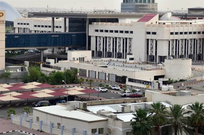 هجمات إيرانية تضرب منشآت حيوية في الكويت.. حرائق وأضرار جسيمة تطال النفط والكهرباء ومجمع الوزارات