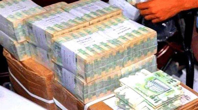 وصول شحنة نقدية ضخمة إلى البنك المركزي فجراً.. تمهيد لصرف الرواتب وتهدئة القلق المالي