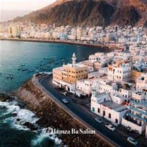 أمن حضرموت يفك لغز سرقتين في المكلا.. استعادة مسروقات بملايين وإحالة المتهمين للنيابة